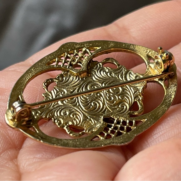 1928 | Vintage | Pink Rose Collection Porcelain Flower Gold Tone Pin Brooch - Picture 8 of 14